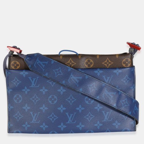 Pacific Monogram Canvas Small Outdoor Pouch - Louis Vuitton - Modalova