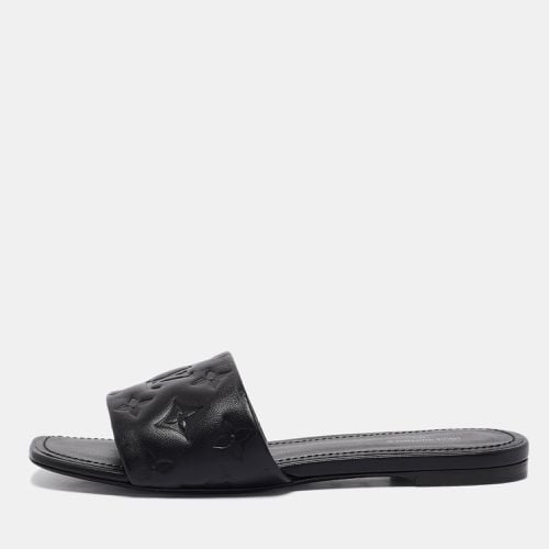 Monogram Embossed Leather Revival Flat Slides Size 38 - Louis Vuitton - Modalova