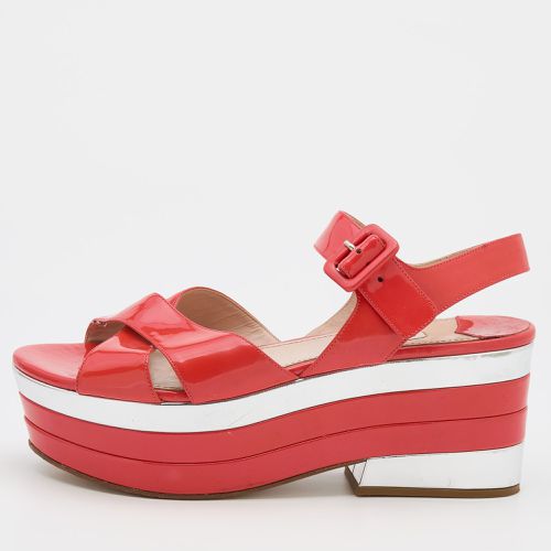 Coral Patent Leather Wedge Platform Ankle Strap Sandals Size 40 - Miu Miu - Modalova