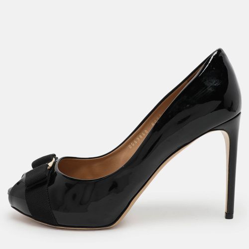 Patent Leather Vara Bow Pumps Size 40 - Salvatore Ferragamo - Modalova