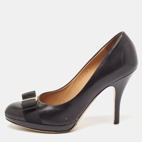 Leather Vara Bow Pumps Size 38.5 - Salvatore Ferragamo - Modalova