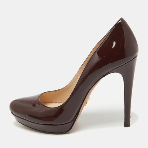 Patent Leather Pumps Size 39.5 - Prada - Modalova