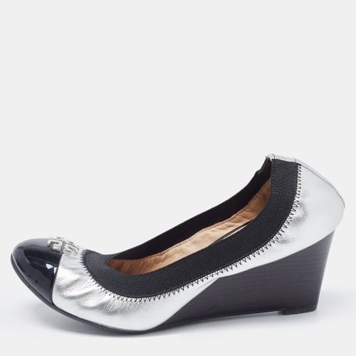 Black Foil Leather Scrunch Wedge Pumps Size 35 - Tory Burch - Modalova