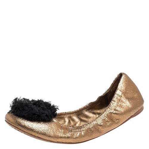 Bronze Crackled Leather And Black Fabric Flower Scrunch Ballet Flats Size 40 - Tory Burch - Modalova