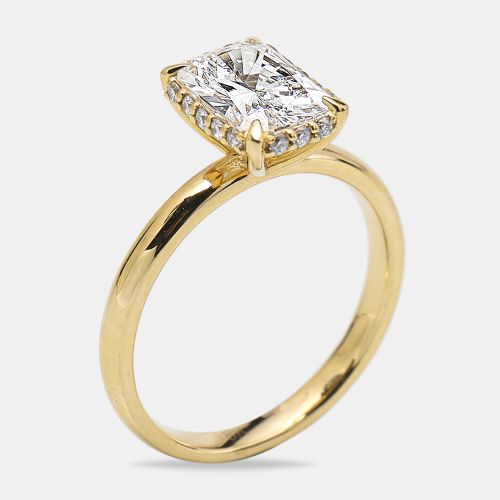 K Gold Radiant Cut; Round Brilliant Lab Grown Diamonds Ring (Approx 2.00 cts) - The Diamond Edit - Modalova