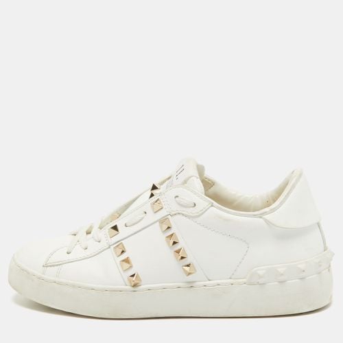 Leather Rockstud Low Top Sneakers Size 35.5 - Valentino - Modalova