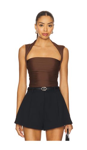 X revolve short sleeve momo top en color chocolate talla L (también en M, S, XS) - Amanda Uprichard - Modalova