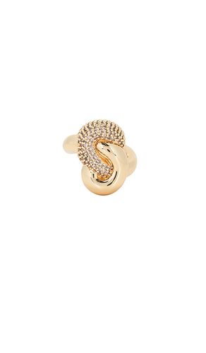 Love Me Knot Ring in . Size 5. Also in 6, 7, 8 - Ettika - Modalova