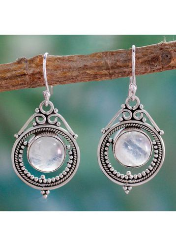 Silvery White Round Detail Metal Earrings - unsigned - Modalova