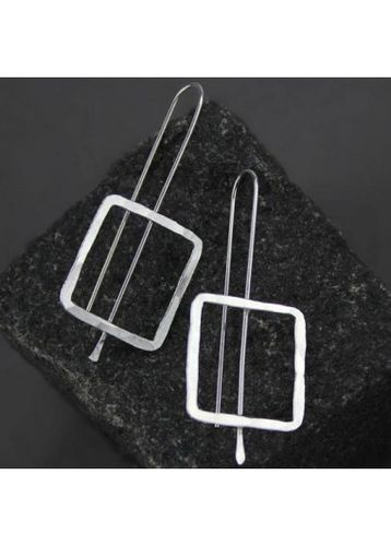 Silvery White Square Alloy Detail Earrings - unsigned - Modalova
