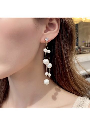 Silvery White Pearl Design Tassel Detail Earrings - unsigned - Modalova