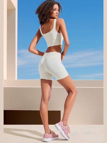 Short technique short sans coutures avec structure côtelée et effet moulant - LASCANA - Modalova