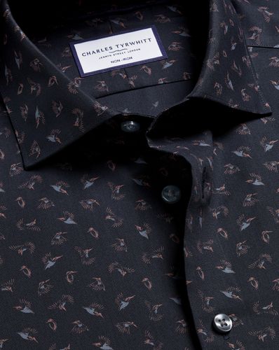 Men's Non-Iron Stretch Bird Print Cotton Shirt - Charcoal Black Single Cuff, 16/33 by - Charles Tyrwhitt - Modalova