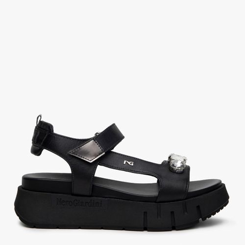 Black Leather Chunky Flat Sandals - NeroGiardini - Modalova