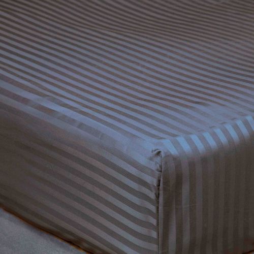 TC Hotel Suite Satin Stripe 15" Fitted Sheet Double - Belledorm - Modalova
