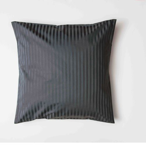 TC Hotel Suite Satin Stripe Continental Pillowcase - Belledorm - Modalova
