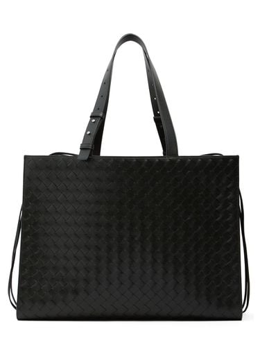 Borsa Shopping Cargo In Pelle Intreccio - BOTTEGA VENETA - Modalova