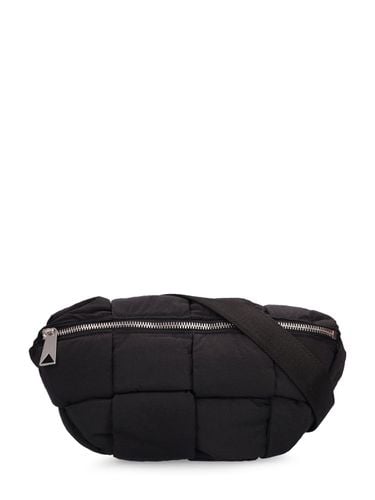 Intreccio Padded Nylon Belt Bag - BOTTEGA VENETA - Modalova