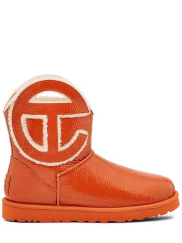 Mm Lackstiefel Mit Knittereffekt „telfar Mini“ - UGG X TELFAR - Modalova