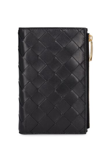 Medium Intrecciato Bi-fold Zip Wallet - BOTTEGA VENETA - Modalova