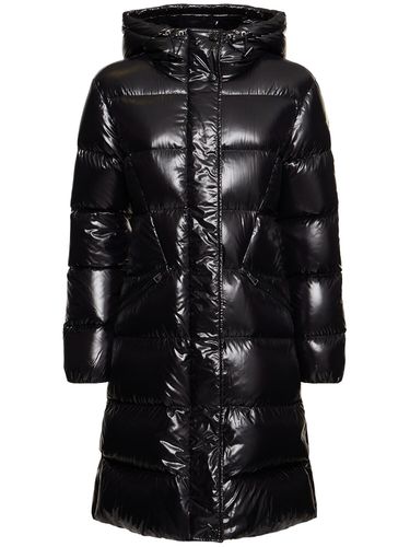 Bellevue Nylon Laqué Down Long Jacket - MONCLER - Modalova