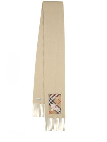 Mu Solid Label Cashmere Scarf - BURBERRY - Modalova