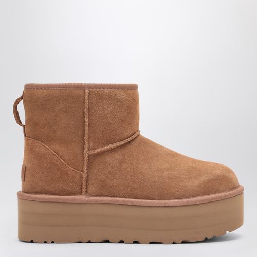 Stivale Classic Mini Platform color castagna - UGG - Modalova