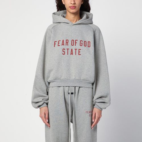 Felpa cropped grigia con logo - Fear of God Essentials - Modalova