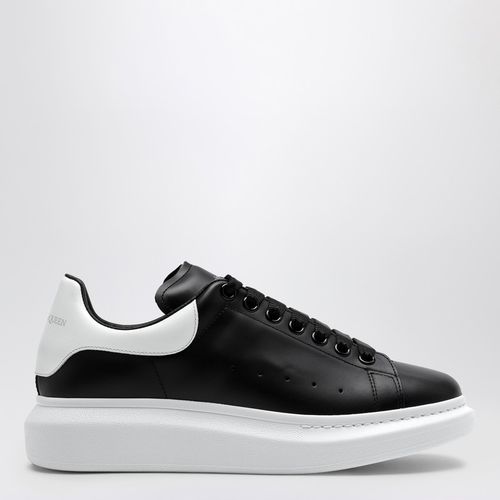 Schwarz/weißer Oversize-Sneakers - Alexander McQueen - Modalova