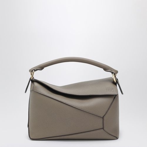 Puzzle Edge small bag Taupe - Loewe - Modalova