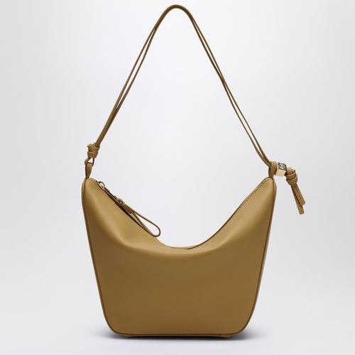 Sahara coloured Mini Hammock hobo bag - Loewe - Modalova