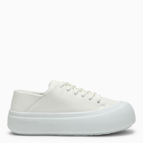 Goofy white leather low trainer - YUME YUME - Modalova