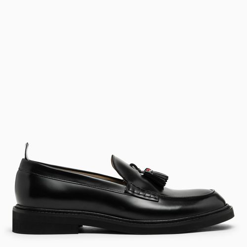 Mocassino nero in pelle con nappine - Thom Browne - Modalova