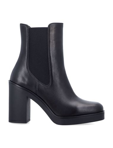 Bethenny 80 Chelsea Bootie - Stuart Weitzman - Modalova