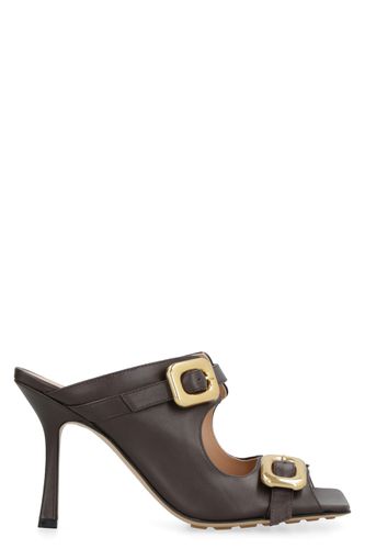 Mule Stretch Buckle Sandals - Bottega Veneta - Modalova