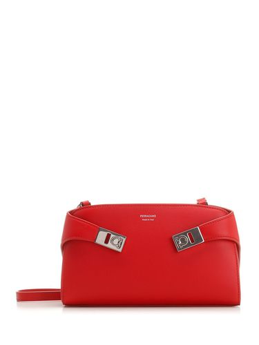 Ferragamo hug Cross-body Bag - Ferragamo - Modalova