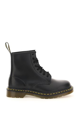 Smooth Lace-up Combat Boots - Dr. Martens - Modalova