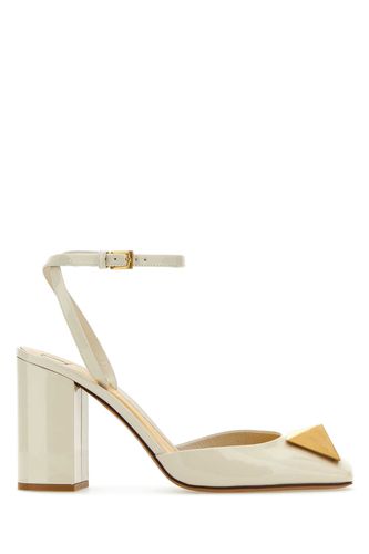 Ivory Leather One Stud Pumps - Valentino Garavani - Modalova