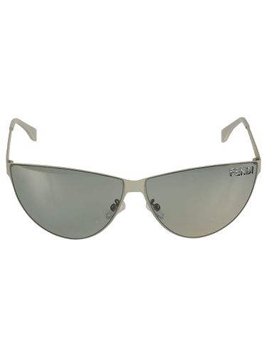 Cat-eye Logo Detail Sunglasses - Fendi - Modalova