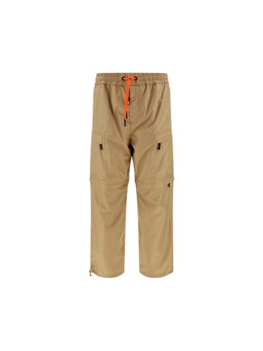 Grenoble Nylon Cargo Pants - Moncler Grenoble - Modalova