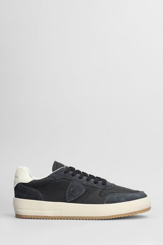 Nice Low Sneakers In Suede And Leather - Philippe Model - Modalova