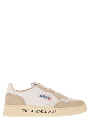Medalist Low - Leather Trainers - Autry - Modalova