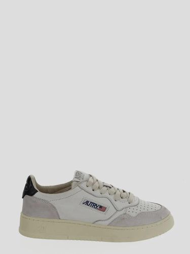 Autry Medalist Low Sneakers - Autry - Modalova