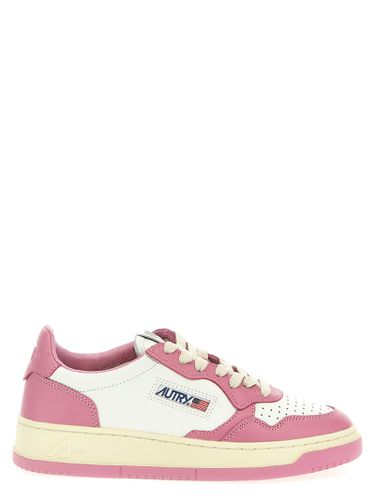 Autry Medalist Low Sneakers - Autry - Modalova