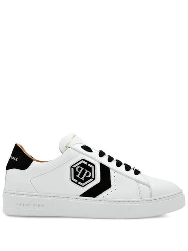 Low-top Leather Arrow Force Sneakers In And Black - Philipp Plein - Modalova