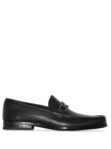 Loafers With Tonal Gancini Detail In Hammered Leather Man - Ferragamo - Modalova
