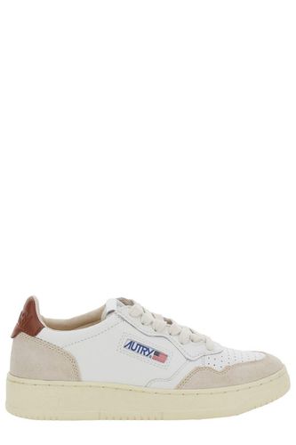 Autry Medalist Low Sneakers - Autry - Modalova