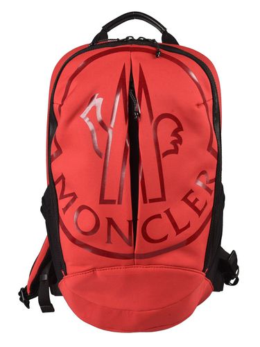 Moncler Logo Print Zipped Backpack - Moncler - Modalova