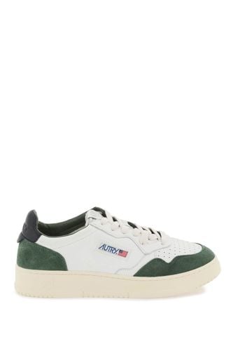 Autry Medalist Low Sneakers - Autry - Modalova