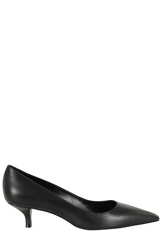 Stuart Weitzman Stuart Kitten Pump - Stuart Weitzman - Modalova